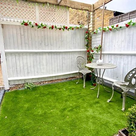 Modern And Cosy Studio Flat London Exterior foto